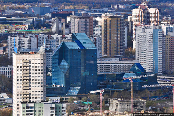 «Зенит», «Синий Зуб», «Кристалл», «Ледышка» — недостроенный бизнес-центр в сердце Москвы