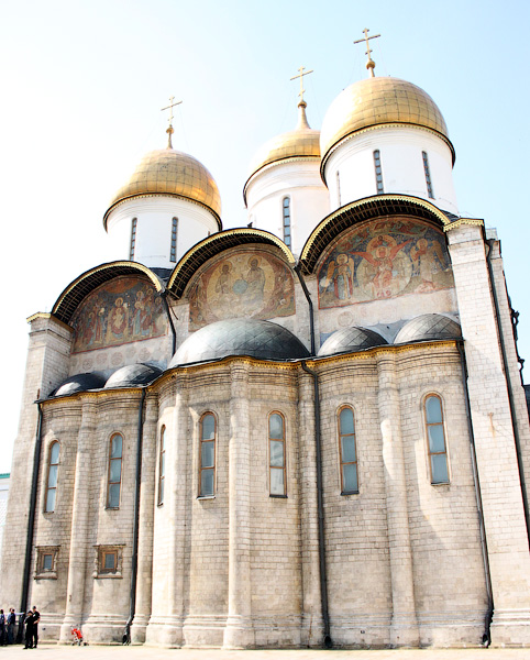 Посещаем Успенский собор Московского Кремля на Соборной площади